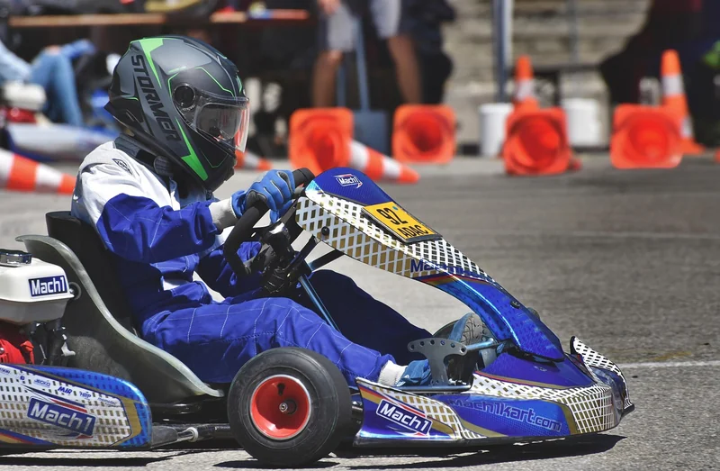Les techniques de pilotage que le karting enseigne mieux que tout